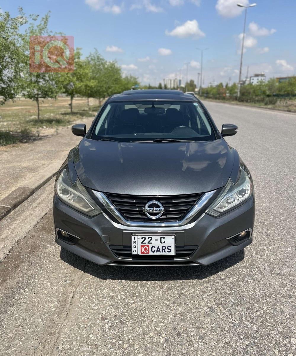 نيسان ألتيما